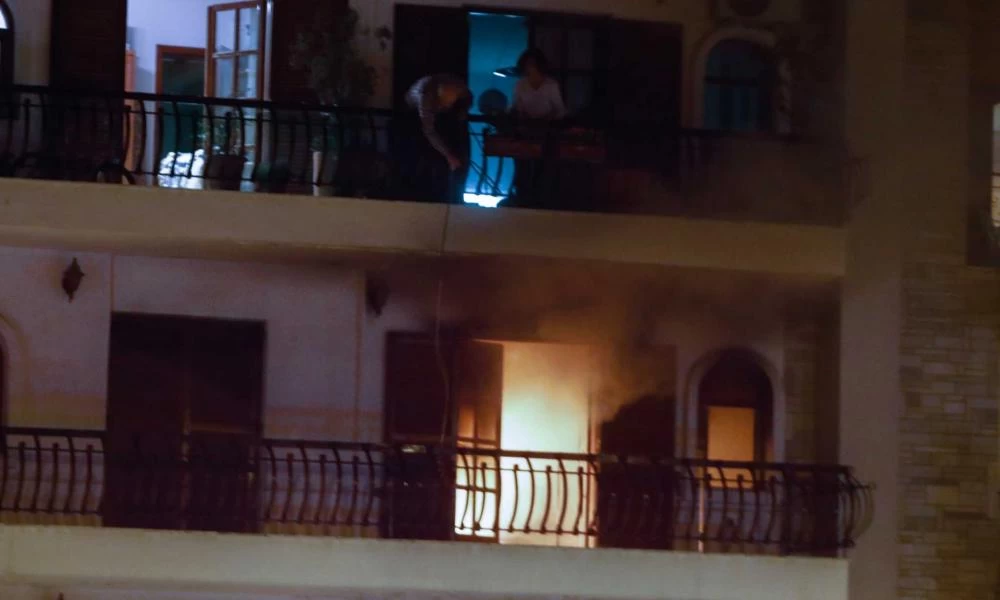 Θεσσαλονίκη: Φωτιά σε διαμέρισμα – Ένοικος πήδηξε στο διπλανό μπαλκόνι για να σωθεί